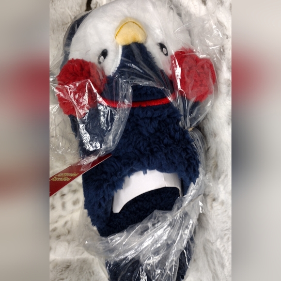 NWT🔥$30 Adorable Penguin Slippers 🎁"House Shoes" Sz Large 9-11 Jammies Family - Picture 4 of 7